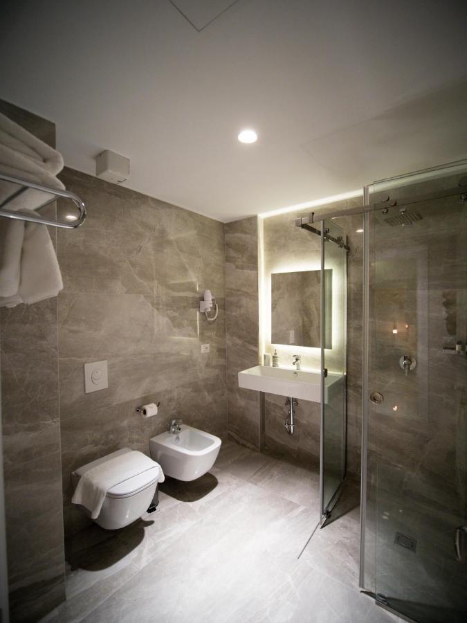 Light Hotel Yzberish
